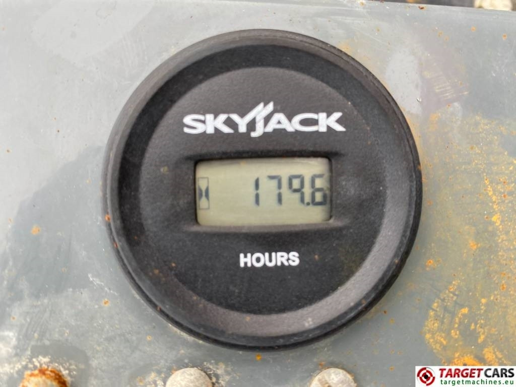 Ψαλιδωτό ανυψωτικό SkyJack SJIII-3226 Electric 3226 Scissor Work Lift 990cm: φωτογραφία 16 Ψαλιδωτό ανυψωτικό SkyJack SJIII-3226 Electric 3226 Scissor Work Lift 990cm: φωτογραφία 16