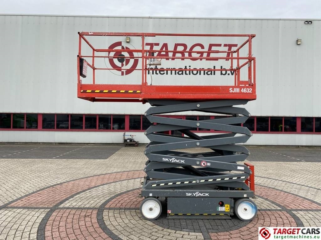 SkyJack SJIII-4632 Electric 4632 Scissor Work Lift 1170cm - Ψαλιδωτό ανυψωτικό: φωτογραφία 5 SkyJack SJIII-4632 Electric 4632 Scissor Work Lift 1170cm - Ψαλιδωτό ανυψωτικό: φωτογραφία 5