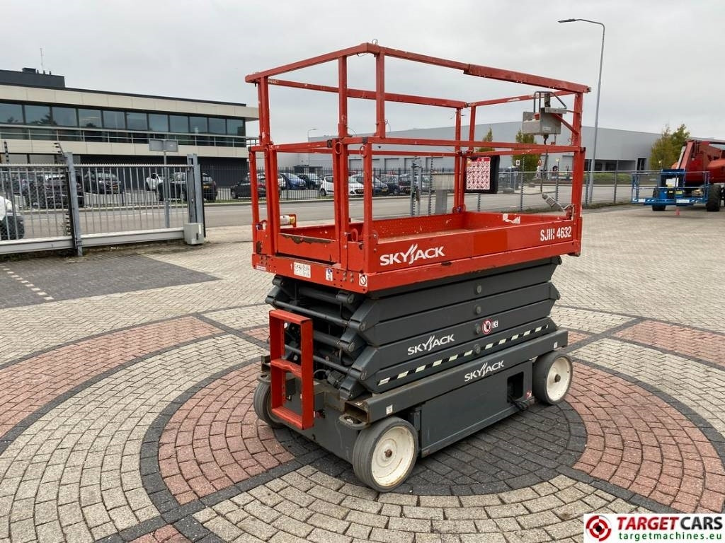 SkyJack SJIII-4632 Electric 4632 Scissor Work lift 1170cm - Ψαλιδωτό ανυψωτικό: φωτογραφία 3 SkyJack SJIII-4632 Electric 4632 Scissor Work lift 1170cm - Ψαλιδωτό ανυψωτικό: φωτογραφία 3
