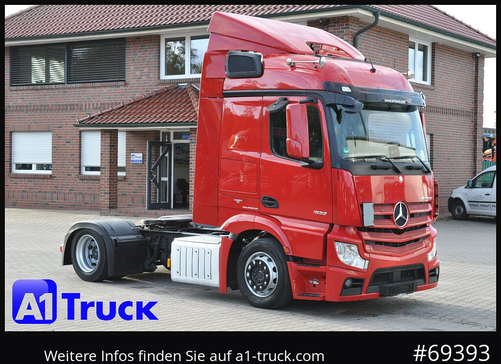MERCEDES-BENZ Actros 1832, Lowliner, 1 Vorbesitzer - Τράκτορας: φωτογραφία 1 MERCEDES-BENZ Actros 1832, Lowliner, 1 Vorbesitzer - Τράκτορας: φωτογραφία 1