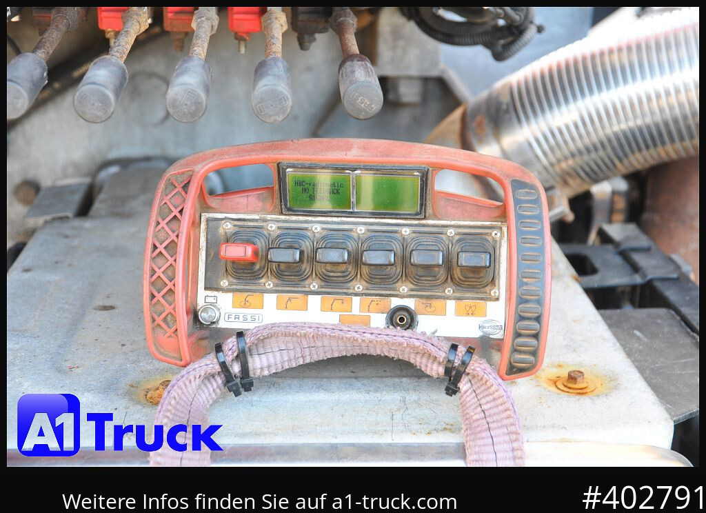 VOLVO FMX 330 Singel Tire 4x4 Blatt/Blatt Fassi F 135 - Φορτηγό με ανοιχτή καρότσα, Φορτηγό με γερανό: φωτογραφία 4 VOLVO FMX 330 Singel Tire 4x4 Blatt/Blatt Fassi F 135 - Φορτηγό με ανοιχτή καρότσα, Φορτηγό με γερανό: φωτογραφία 4