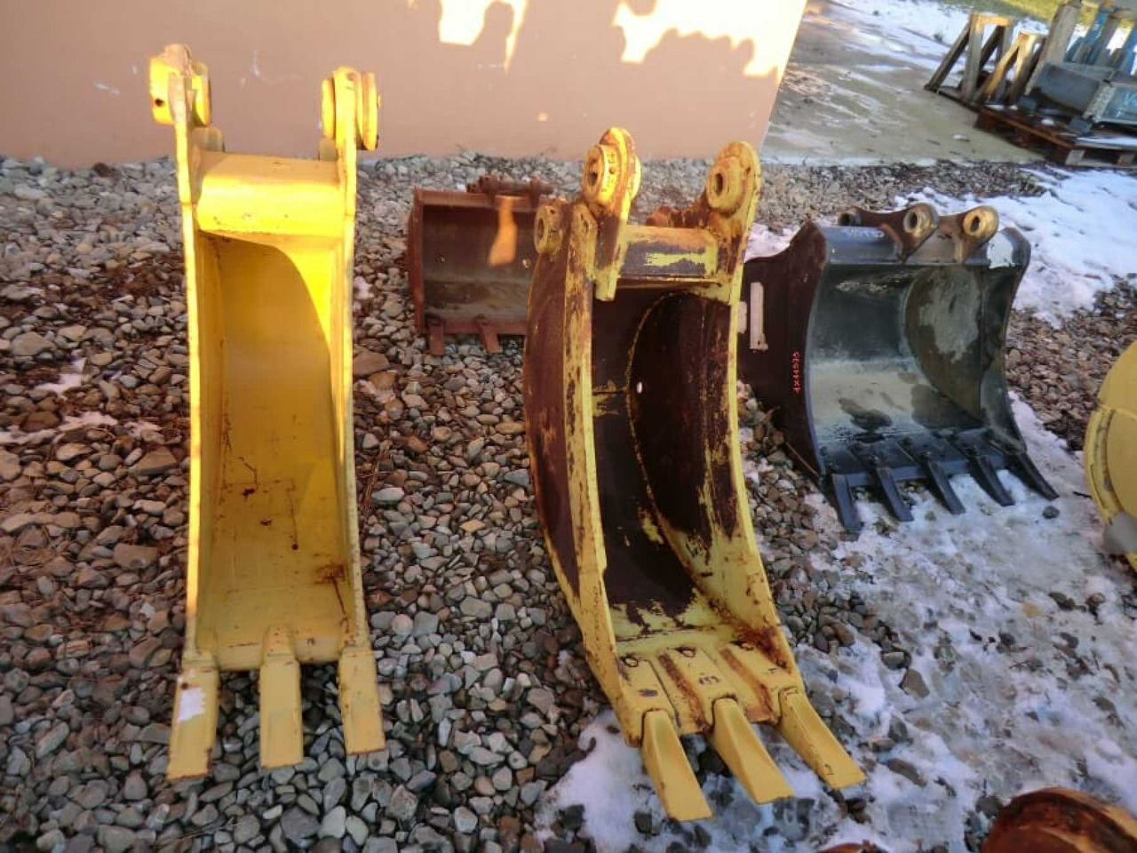 Caterpillar 307 Benna HD con denti, marca ROMEA, peso 200 kg, anno di costruzione 2004. Larghezza mm 300. - Κουβάς για εκσκαφέα: φωτογραφία 2 Caterpillar 307 Benna HD con denti, marca ROMEA, peso 200 kg, anno di costruzione 2004. Larghezza mm 300. - Κουβάς για εκσκαφέα: φωτογραφία 2