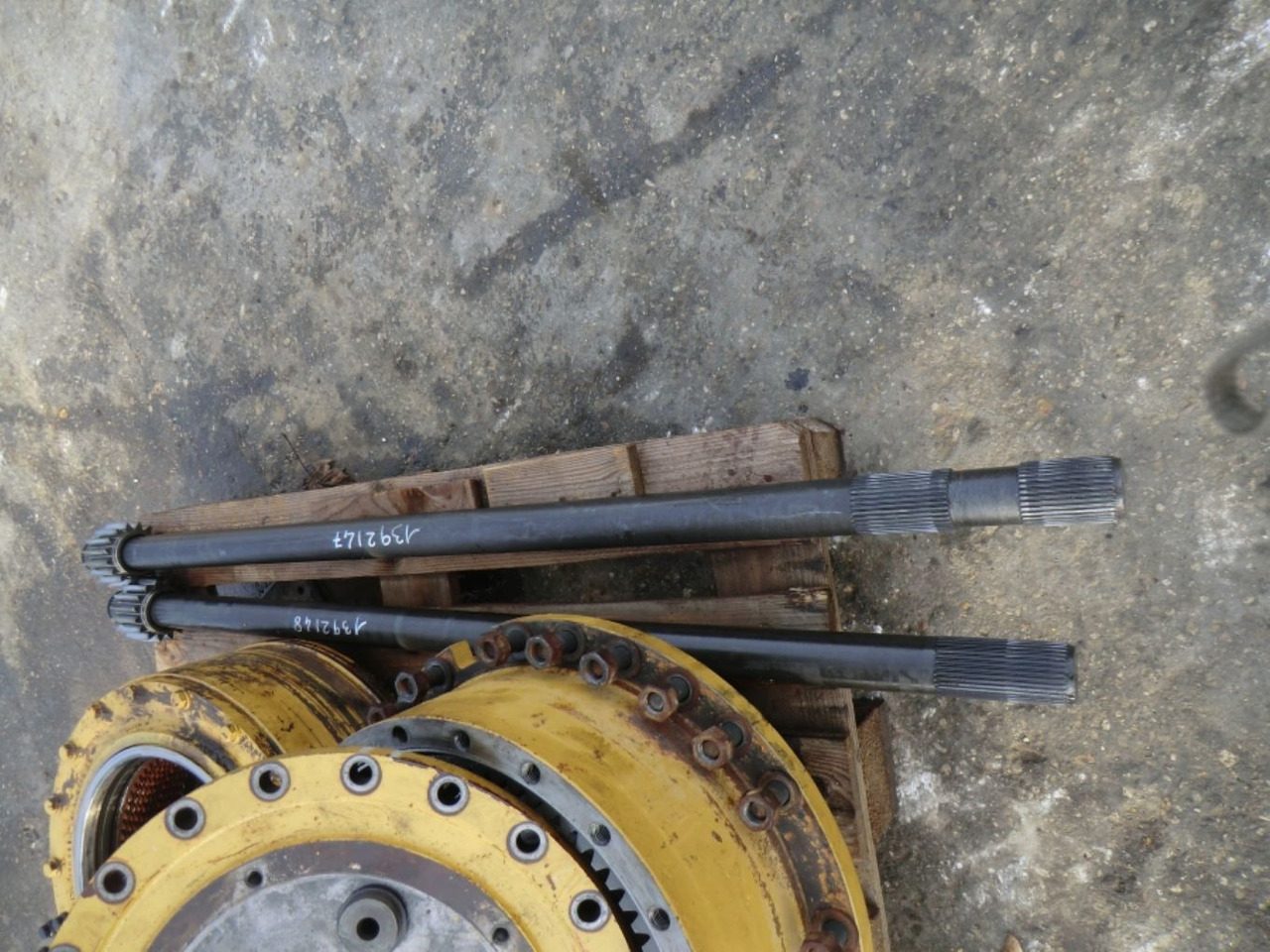 Caterpillar 735 Semiasse con una filettatura - Μετάδοσης κίνησης για Κατασκευή μηχανήματα: φωτογραφία 3 Caterpillar 735 Semiasse con una filettatura - Μετάδοσης κίνησης για Κατασκευή μηχανήματα: φωτογραφία 3