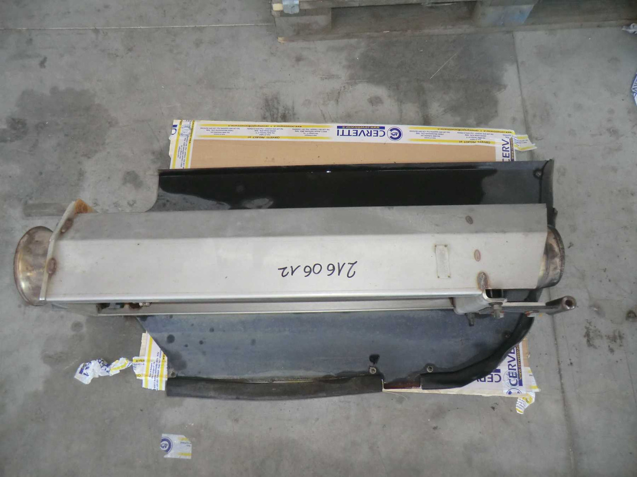 Caterpillar 735 Supporto marmitta - Αμάξωμα και εξωτερικό για Κατασκευή μηχανήματα: φωτογραφία 3 Caterpillar 735 Supporto marmitta - Αμάξωμα και εξωτερικό για Κατασκευή μηχανήματα: φωτογραφία 3