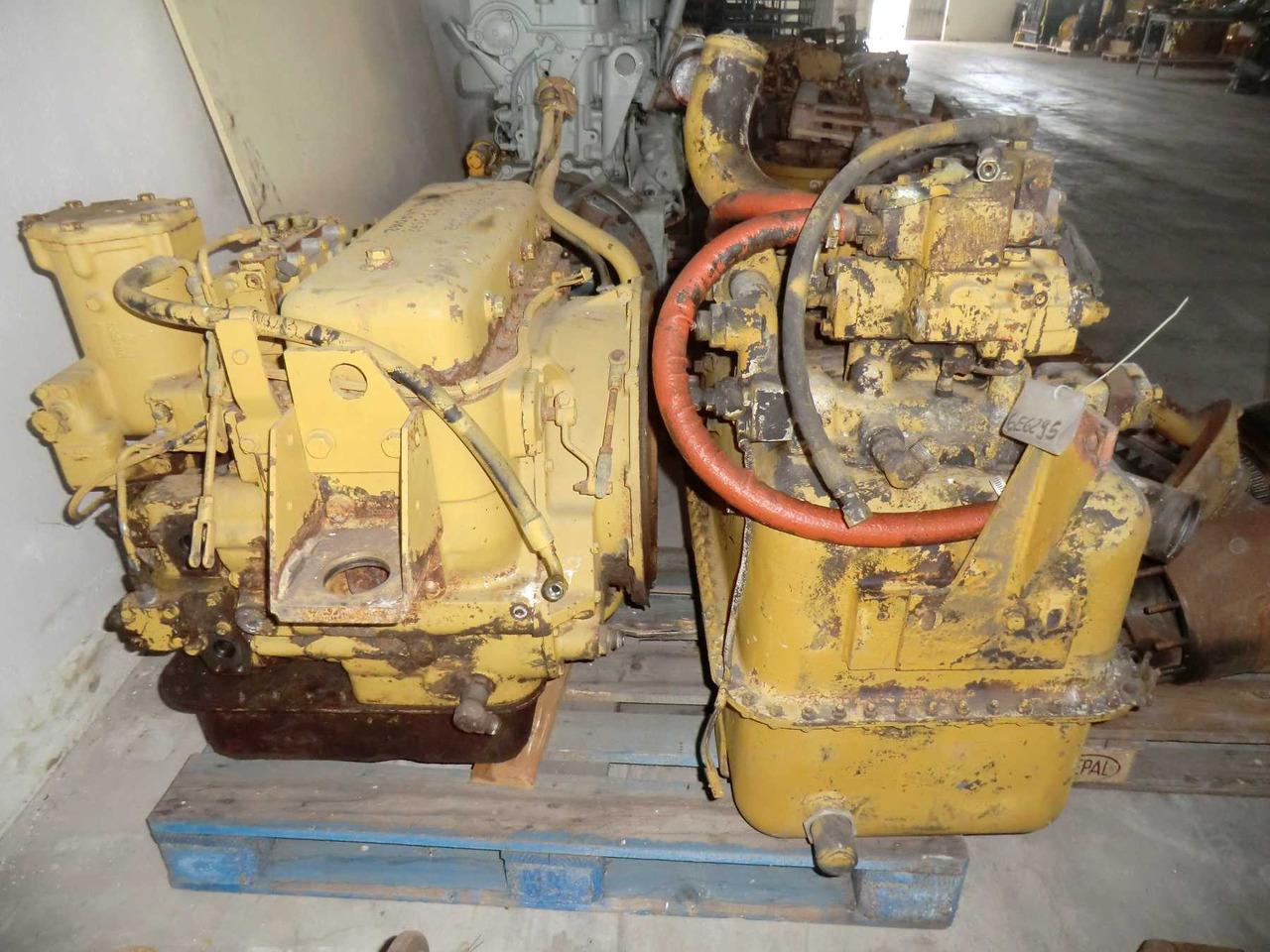 Caterpillar 966F II SERBATOIO - Αμάξωμα και εξωτερικό για Κατασκευή μηχανήματα: φωτογραφία 4 Caterpillar 966F II SERBATOIO - Αμάξωμα και εξωτερικό για Κατασκευή μηχανήματα: φωτογραφία 4