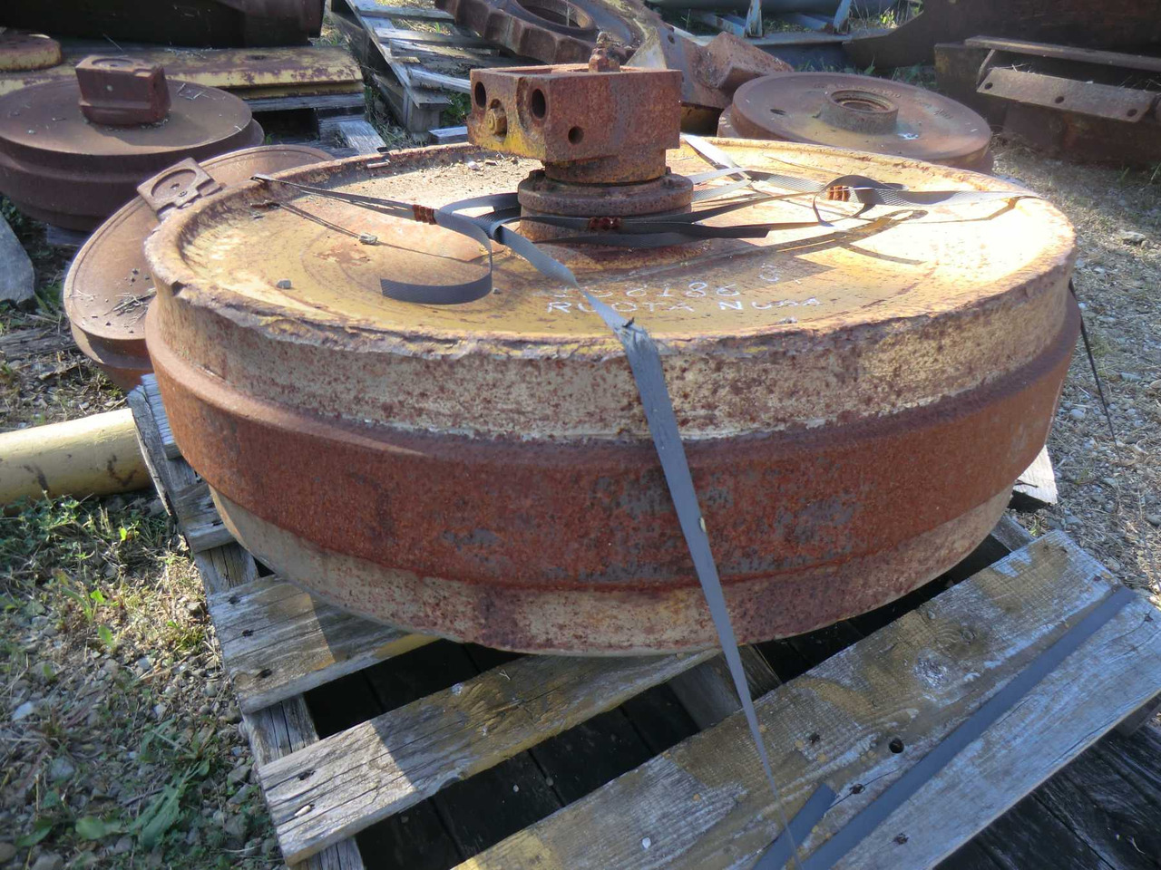 Caterpillar D7E RUOTA NUDA - Ανταλλακτικά συστήματος κύλισης για Κατασκευή μηχανήματα: φωτογραφία 2 Caterpillar D7E RUOTA NUDA - Ανταλλακτικά συστήματος κύλισης για Κατασκευή μηχανήματα: φωτογραφία 2