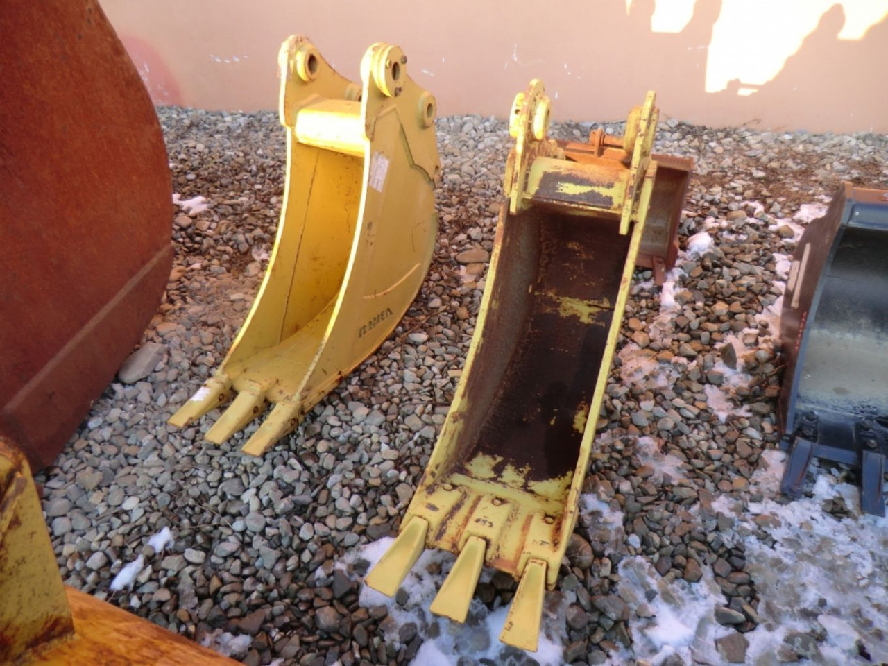 Caterpillar E70 Benna con denti, larghezza mm 350 - Κουβάς για εκσκαφέα: φωτογραφία 5 Caterpillar E70 Benna con denti, larghezza mm 350 - Κουβάς για εκσκαφέα: φωτογραφία 5