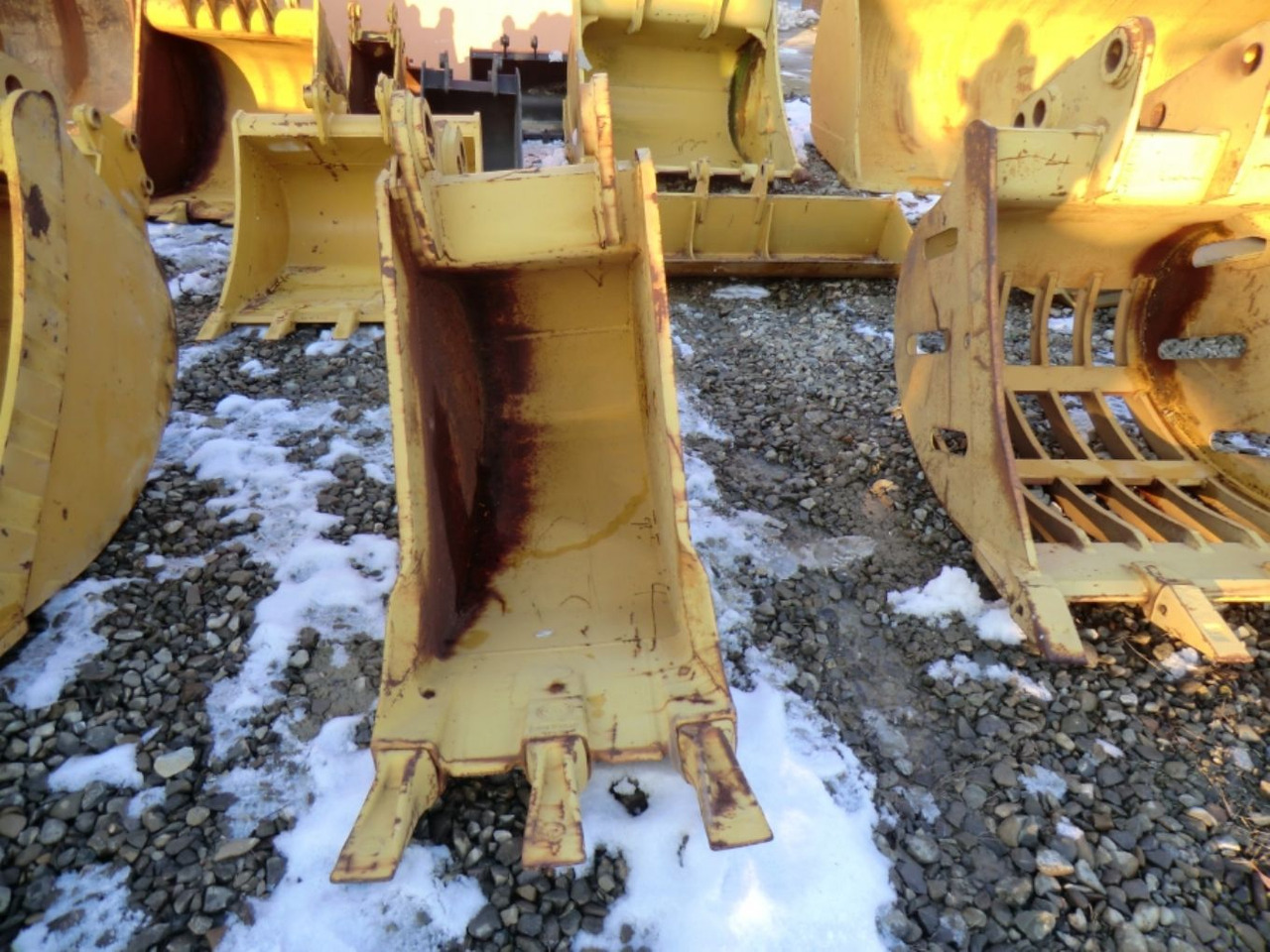 Mantovani Benne L 221 GP Benna con denti, larghezza mm 600. - Κουβάς για εκσκαφέα: φωτογραφία 5 Mantovani Benne L 221 GP Benna con denti, larghezza mm 600. - Κουβάς για εκσκαφέα: φωτογραφία 5