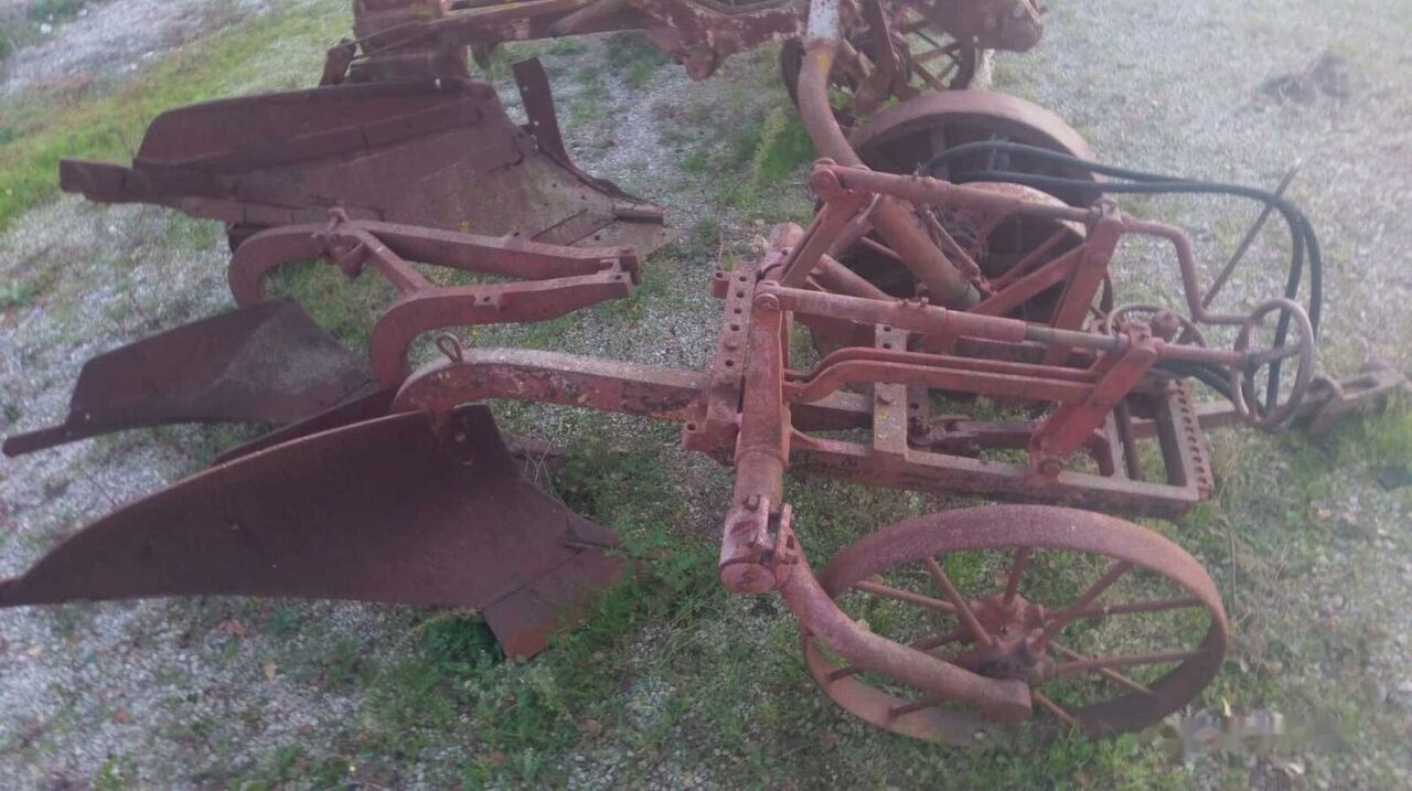 SOGEMA ARATRO TRAINATO - Άροτρο: φωτογραφία 1 SOGEMA ARATRO TRAINATO - Άροτρο: φωτογραφία 1