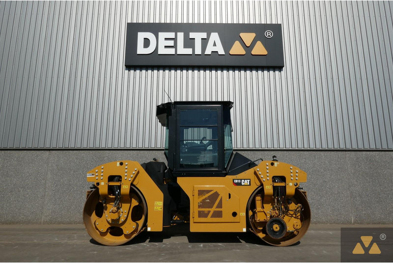 Caterpillar CB13 - Οδοστρωτήρας: φωτογραφία 2 Caterpillar CB13 - Οδοστρωτήρας: φωτογραφία 2