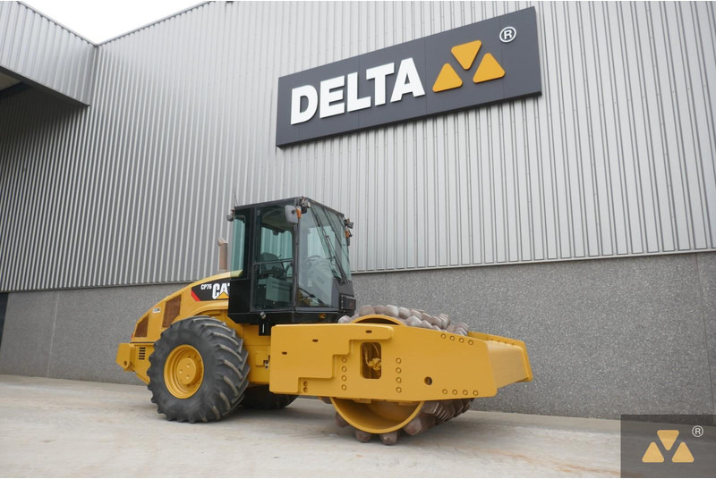 Caterpillar CP76 - Οδοστρωτήρας: φωτογραφία 3 Caterpillar CP76 - Οδοστρωτήρας: φωτογραφία 3