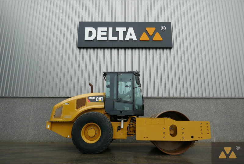 Caterpillar CS68B - Οδοστρωτήρας: φωτογραφία 2 Caterpillar CS68B - Οδοστρωτήρας: φωτογραφία 2