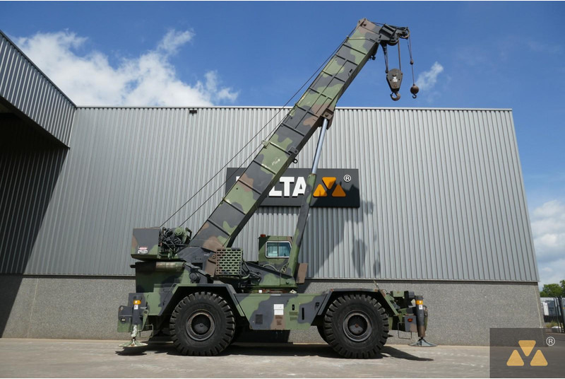 Grove RT875 Ex-army - Γερανός για ανώμαλο έδαφος: φωτογραφία 2 Grove RT875 Ex-army - Γερανός για ανώμαλο έδαφος: φωτογραφία 2