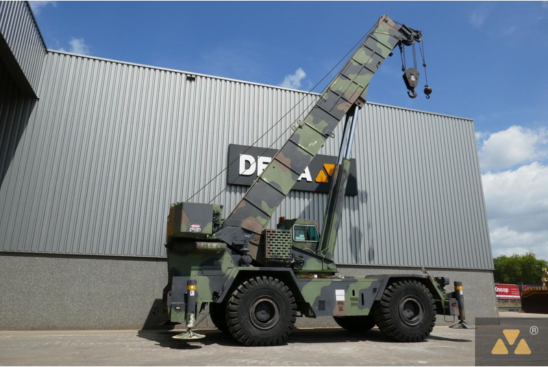 Grove RT875 Ex-army - Γερανός για ανώμαλο έδαφος: φωτογραφία 5 Grove RT875 Ex-army - Γερανός για ανώμαλο έδαφος: φωτογραφία 5