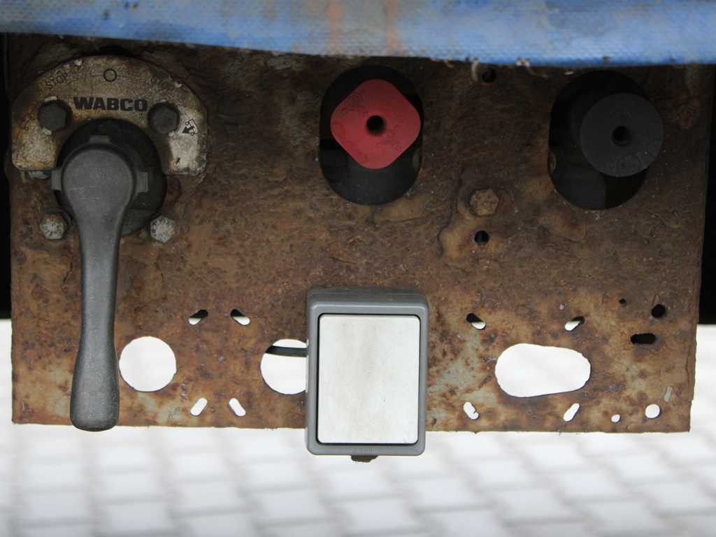 Επικαθήμενο κουρτίνα Krone SD 04, LOWDECK, LIFTING AXLE, MULTILOCK, LIFTING ROOF: φωτογραφία 7 Επικαθήμενο κουρτίνα Krone SD 04, LOWDECK, LIFTING AXLE, MULTILOCK, LIFTING ROOF: φωτογραφία 7