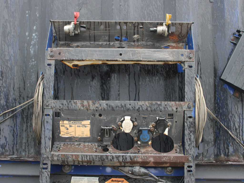 Επικαθήμενο κουρτίνα Krone SD 04, LOWDECK, LIFTING AXLE, MULTILOCK, LIFTING ROOF: φωτογραφία 6 Επικαθήμενο κουρτίνα Krone SD 04, LOWDECK, LIFTING AXLE, MULTILOCK, LIFTING ROOF: φωτογραφία 6