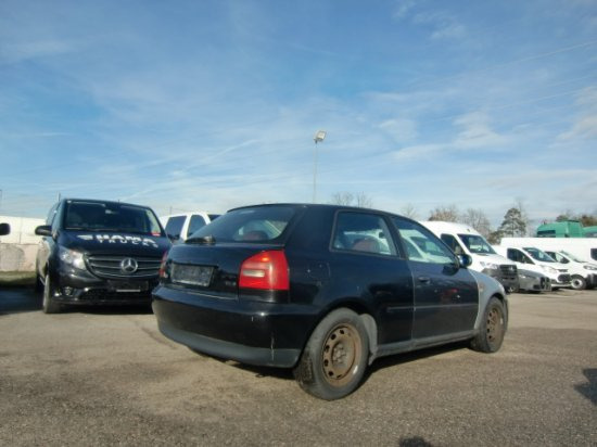Audi A3 Limousine 1,9 TDI Ersatzteilträger - Λιμουζίνα/ Sedan: φωτογραφία 5 Audi A3 Limousine 1,9 TDI Ersatzteilträger - Λιμουζίνα/ Sedan: φωτογραφία 5