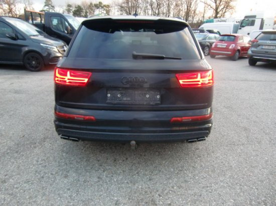 Audi SQ7 4,0 TDi V8 S line - SUV: φωτογραφία 5 Audi SQ7 4,0 TDi V8 S line - SUV: φωτογραφία 5