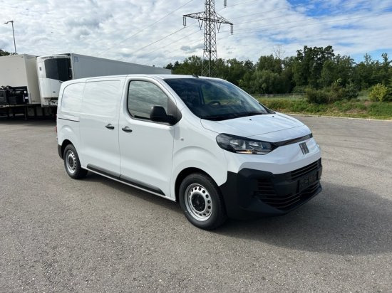 Fiat Scudo M BlueDHi 120 6-Gang - Βαν: φωτογραφία 3 Fiat Scudo M BlueDHi 120 6-Gang - Βαν: φωτογραφία 3