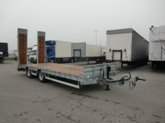 HUMBAUR HBTZ 217224 BS schräg Tandem-Tieflader Verzinkt, SAF-Achsen, - Ρυμούλκα με χαμηλό δάπεδο: φωτογραφία 3 HUMBAUR HBTZ 217224 BS schräg Tandem-Tieflader Verzinkt, SAF-Achsen, - Ρυμούλκα με χαμηλό δάπεδο: φωτογραφία 3