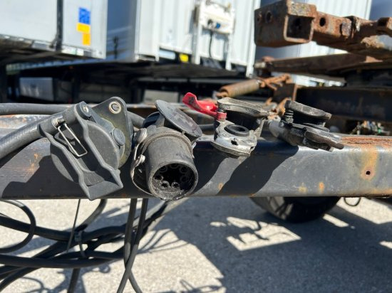 Renders Standard-Lafette BDF, BPW-Achsen - Ρυμούλκα μεταφοράς εμπορευματοκιβωτίων/ Κινητό αμάξωμα: φωτογραφία 5 Renders Standard-Lafette BDF, BPW-Achsen - Ρυμούλκα μεταφοράς εμπορευματοκιβωτίων/ Κινητό αμάξωμα: φωτογραφία 5