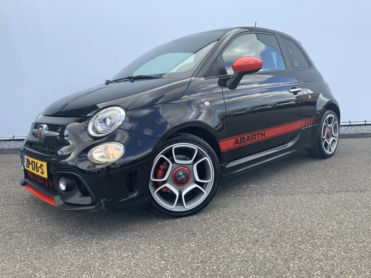 Fiat 500C Abarth 1.4 T-Jet 595 Automaat Euro 6 - Κάμπριο: φωτογραφία 1 Fiat 500C Abarth 1.4 T-Jet 595 Automaat Euro 6 - Κάμπριο: φωτογραφία 1