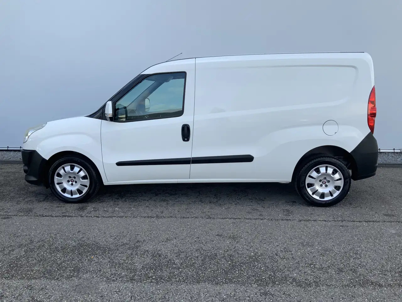 Fiat Doblo Cargo 1.6 MultiJet SX Maxi Airco Trekhaak 1300 kg - Μικρό βαν: φωτογραφία 3 Fiat Doblo Cargo 1.6 MultiJet SX Maxi Airco Trekhaak 1300 kg - Μικρό βαν: φωτογραφία 3