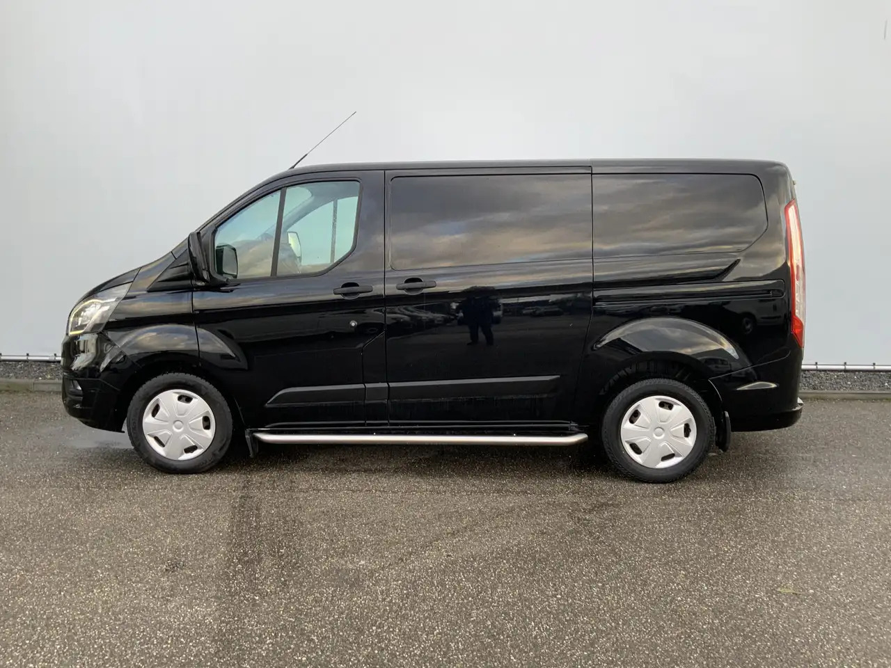 Ford Transit Custom 280 2.0 TDCI L1H1 Automaat Dub Schuifdeur Side Bar - Βαν: φωτογραφία 3 Ford Transit Custom 280 2.0 TDCI L1H1 Automaat Dub Schuifdeur Side Bar - Βαν: φωτογραφία 3