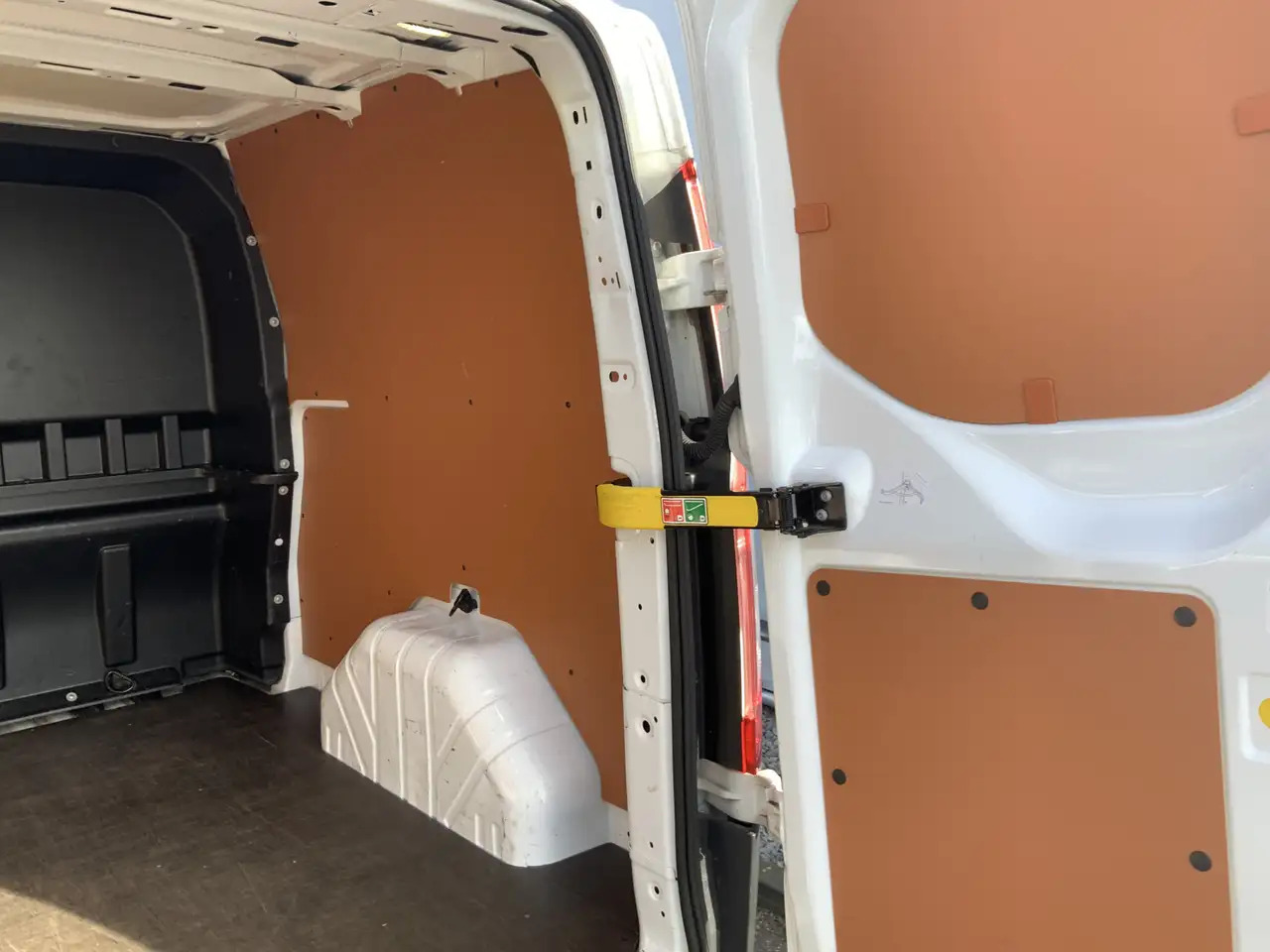 Διπλοκάμπινο ελαφρύ επαγγελματικό Ford Transit Custom 290 2.0 TDCI L2H1 6 Zits Trend DC Airco Cruise Tre: φωτογραφία 16