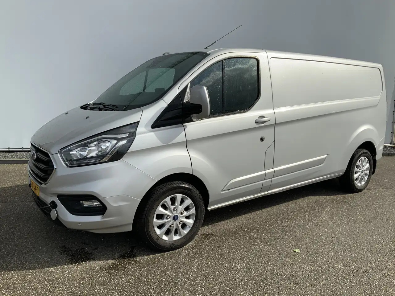 Ford Transit Custom 300 2.0 TDCI (MOTOR DEFECT!!) L2H2 Airco Navi 3 Zi - Βαν: φωτογραφία 1 Ford Transit Custom 300 2.0 TDCI (MOTOR DEFECT!!) L2H2 Airco Navi 3 Zi - Βαν: φωτογραφία 1