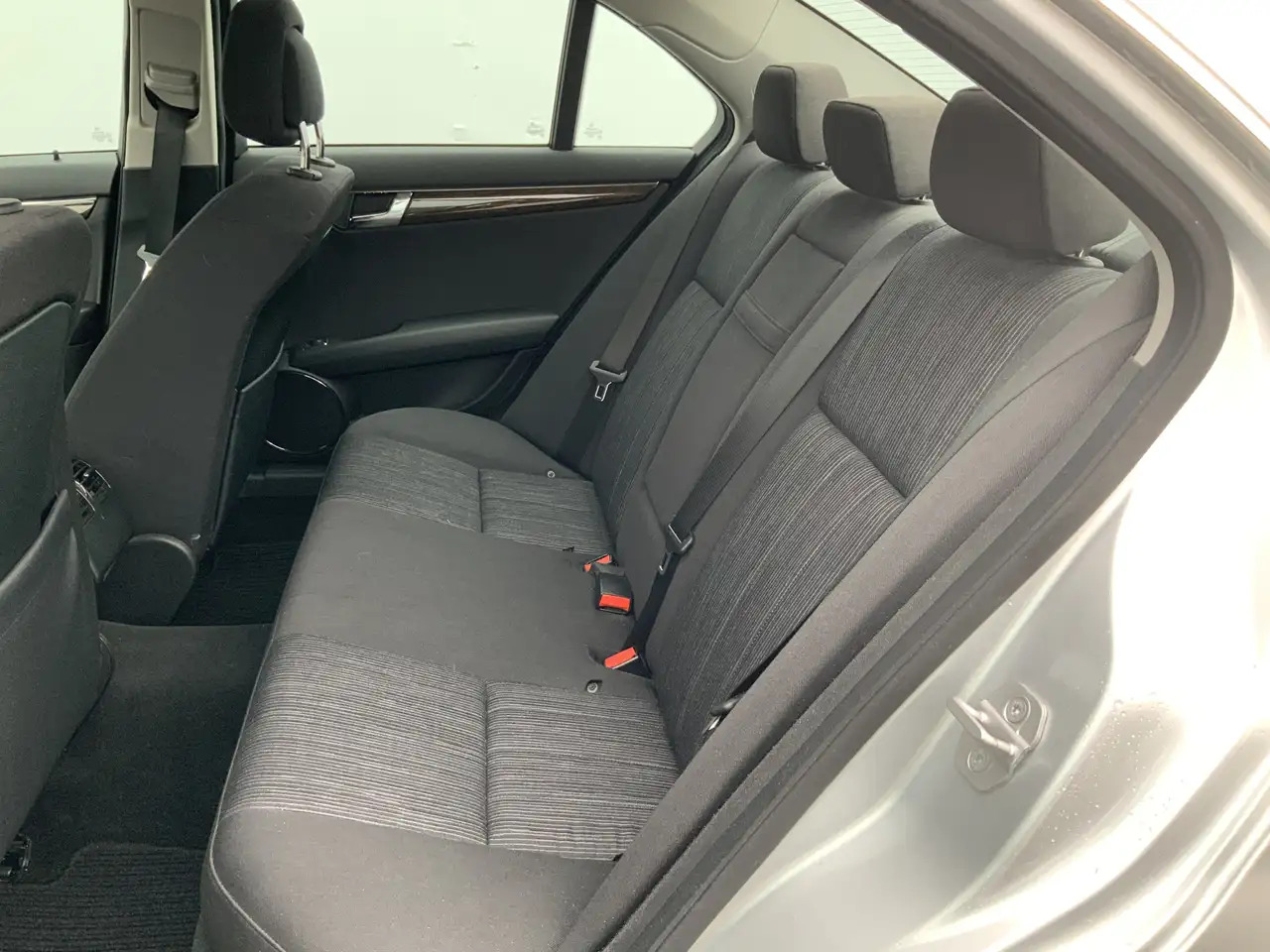 Mercedes-Benz C 200 K Elegance UNIEK ! Airco Compressor Alu Velg Euro - Λιμουζίνα/ Sedan: φωτογραφία 5 Mercedes-Benz C 200 K Elegance UNIEK ! Airco Compressor Alu Velg Euro - Λιμουζίνα/ Sedan: φωτογραφία 5