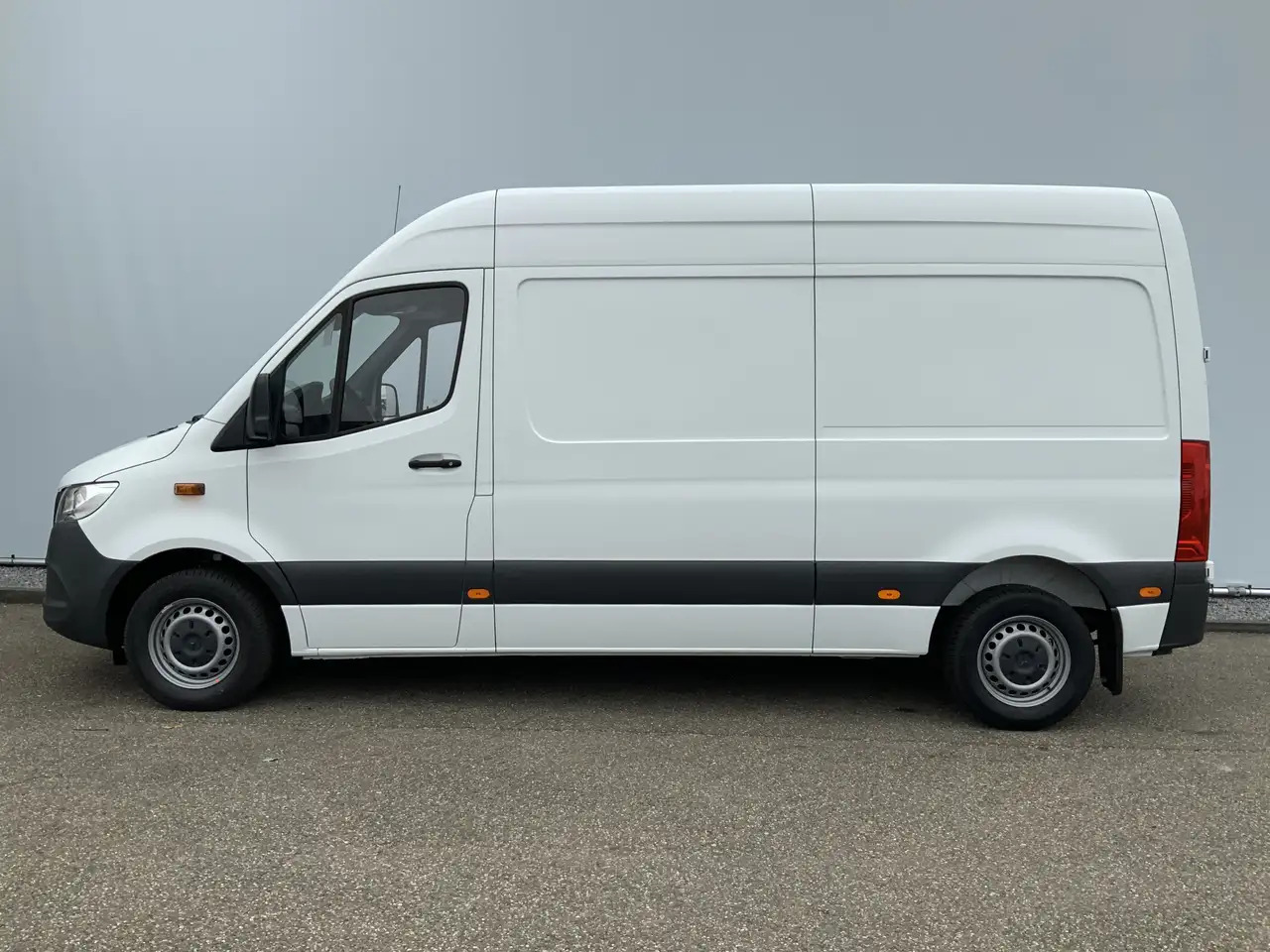 Mercedes-Benz Sprinter 314 2.2 CDI L2H2 Airco Camera Navi 3 Zits MBUX Sch - Βαν: φωτογραφία 3 Mercedes-Benz Sprinter 314 2.2 CDI L2H2 Airco Camera Navi 3 Zits MBUX Sch - Βαν: φωτογραφία 3