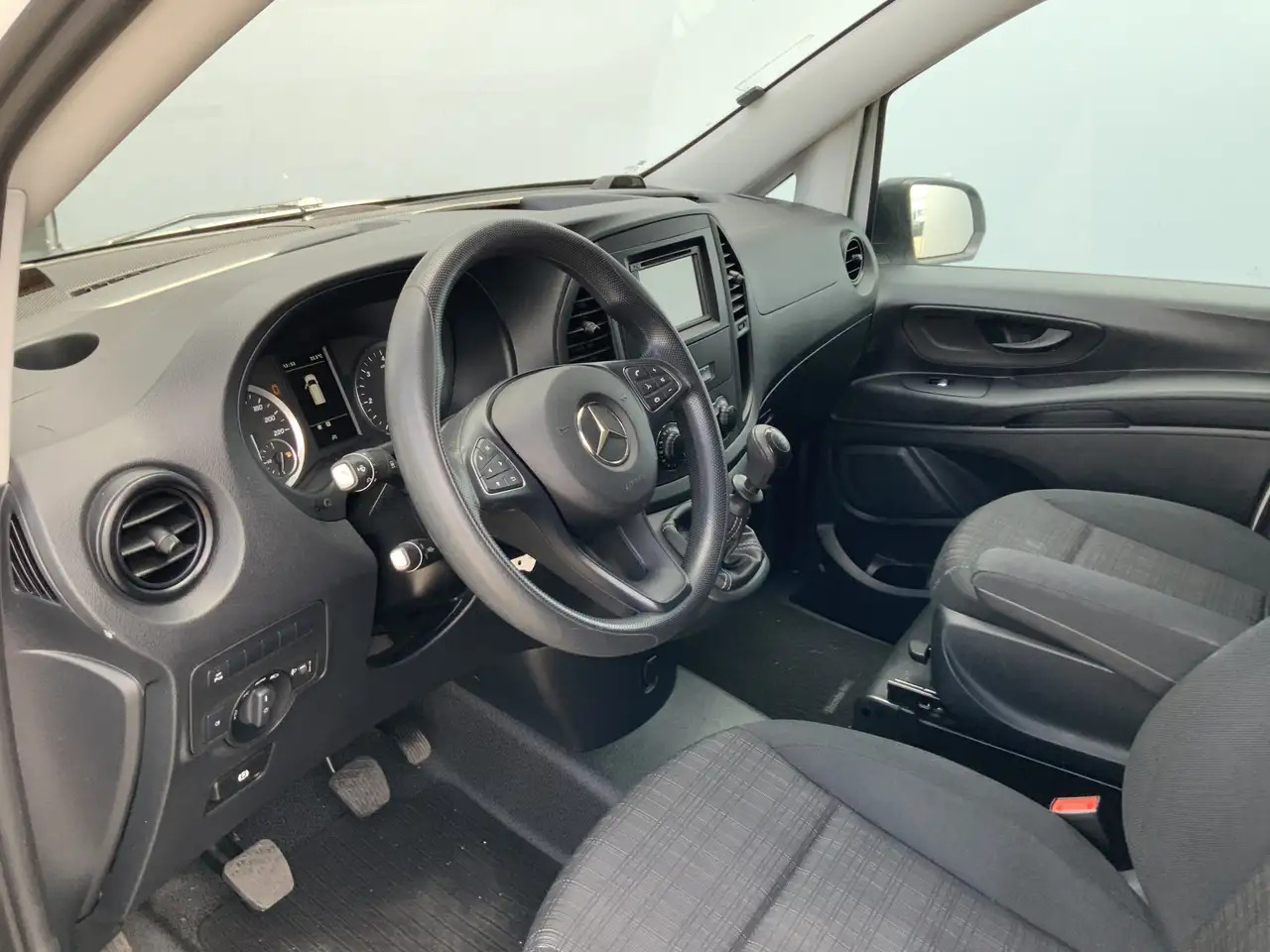 Mercedes-Benz Vito 110 CDI L2 Airco Cruise Navi Scherm Dakrail Euro 6 - Βαν: φωτογραφία 5 Mercedes-Benz Vito 110 CDI L2 Airco Cruise Navi Scherm Dakrail Euro 6 - Βαν: φωτογραφία 5