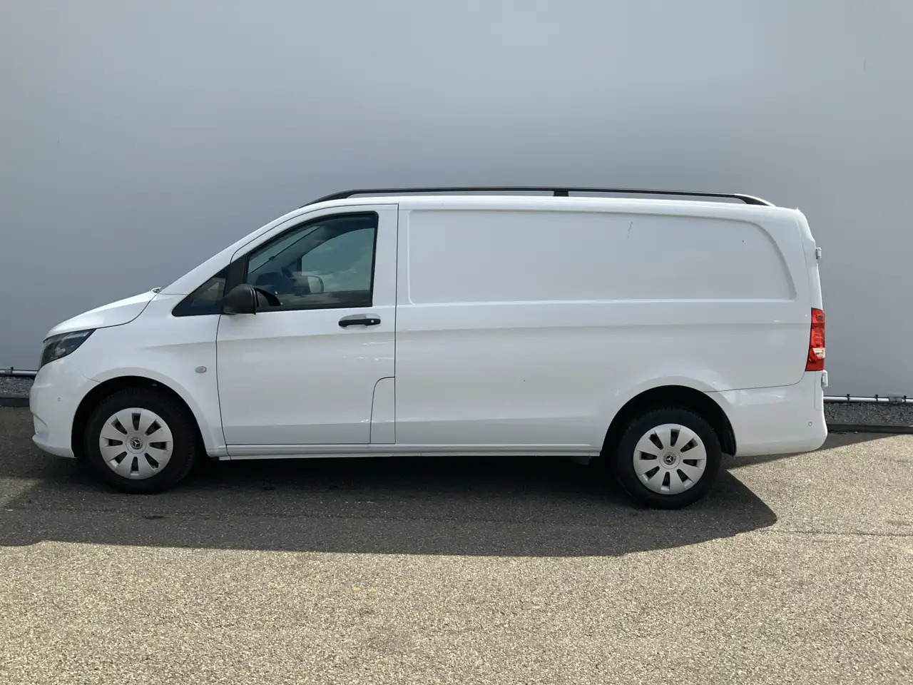 Mercedes-Benz Vito 110 CDI L2 Airco Cruise Navi Scherm Dakrail Euro 6 - Βαν: φωτογραφία 3 Mercedes-Benz Vito 110 CDI L2 Airco Cruise Navi Scherm Dakrail Euro 6 - Βαν: φωτογραφία 3