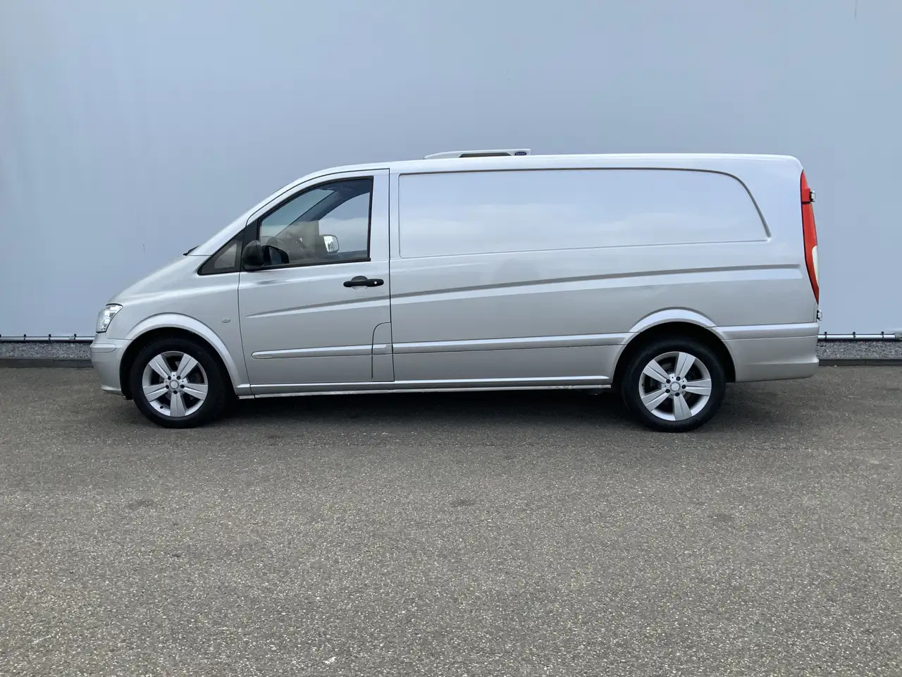 Mercedes-Benz Vito 122 CDI Automaat Koel Auto werkt 100 % 0.gr Airco - Επαγγελματικό αυτοκίνητο ψυγείο: φωτογραφία 3 Mercedes-Benz Vito 122 CDI Automaat Koel Auto werkt 100 % 0.gr Airco - Επαγγελματικό αυτοκίνητο ψυγείο: φωτογραφία 3