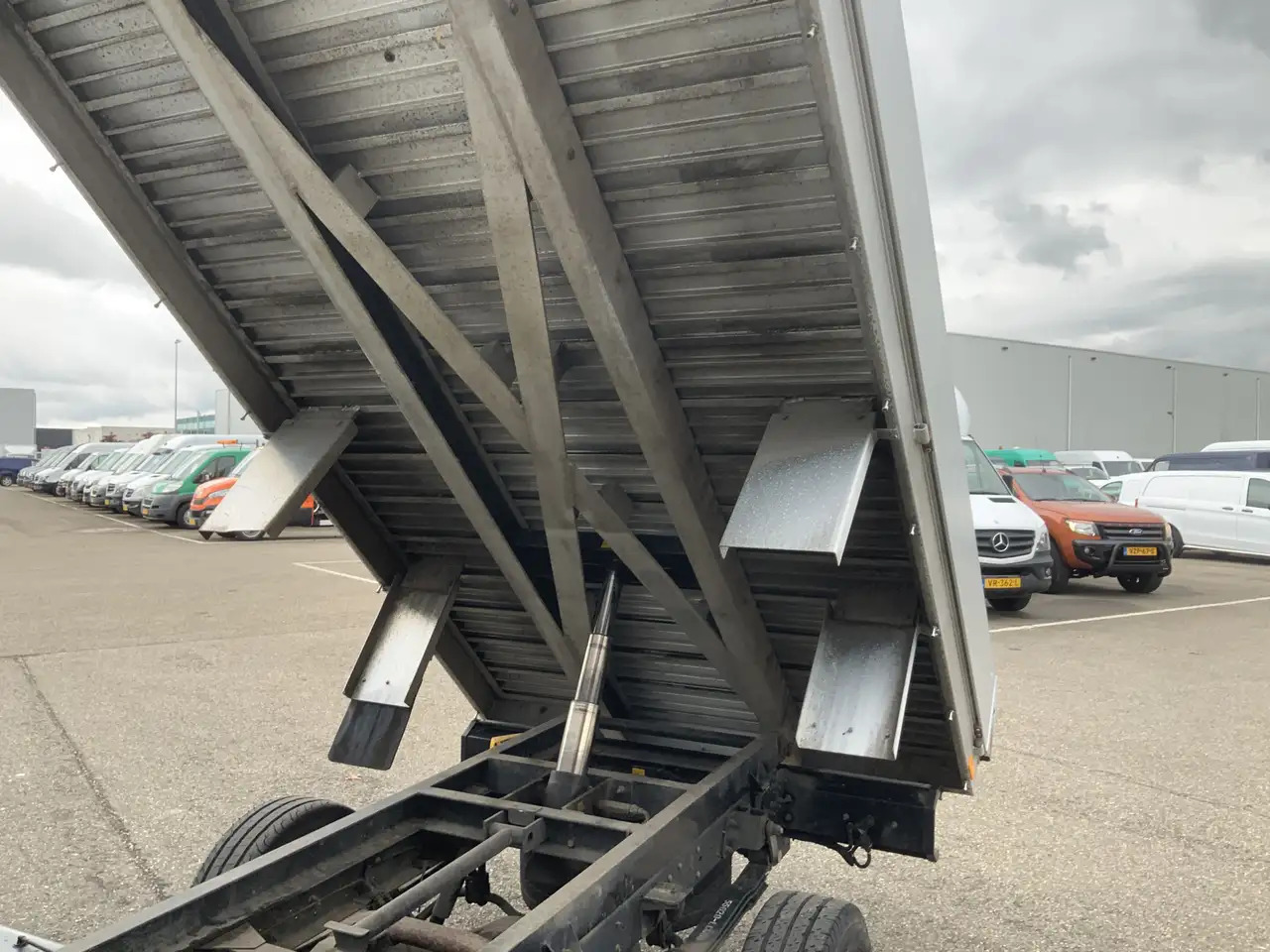 Nissan NT400 32.12 2.5 dCi 250 Kipper Trekhaak 2000 kg 3 - Όχημα με ανατρεπομενη καροτσα: φωτογραφία 5 Nissan NT400 32.12 2.5 dCi 250 Kipper Trekhaak 2000 kg 3 - Όχημα με ανατρεπομενη καροτσα: φωτογραφία 5