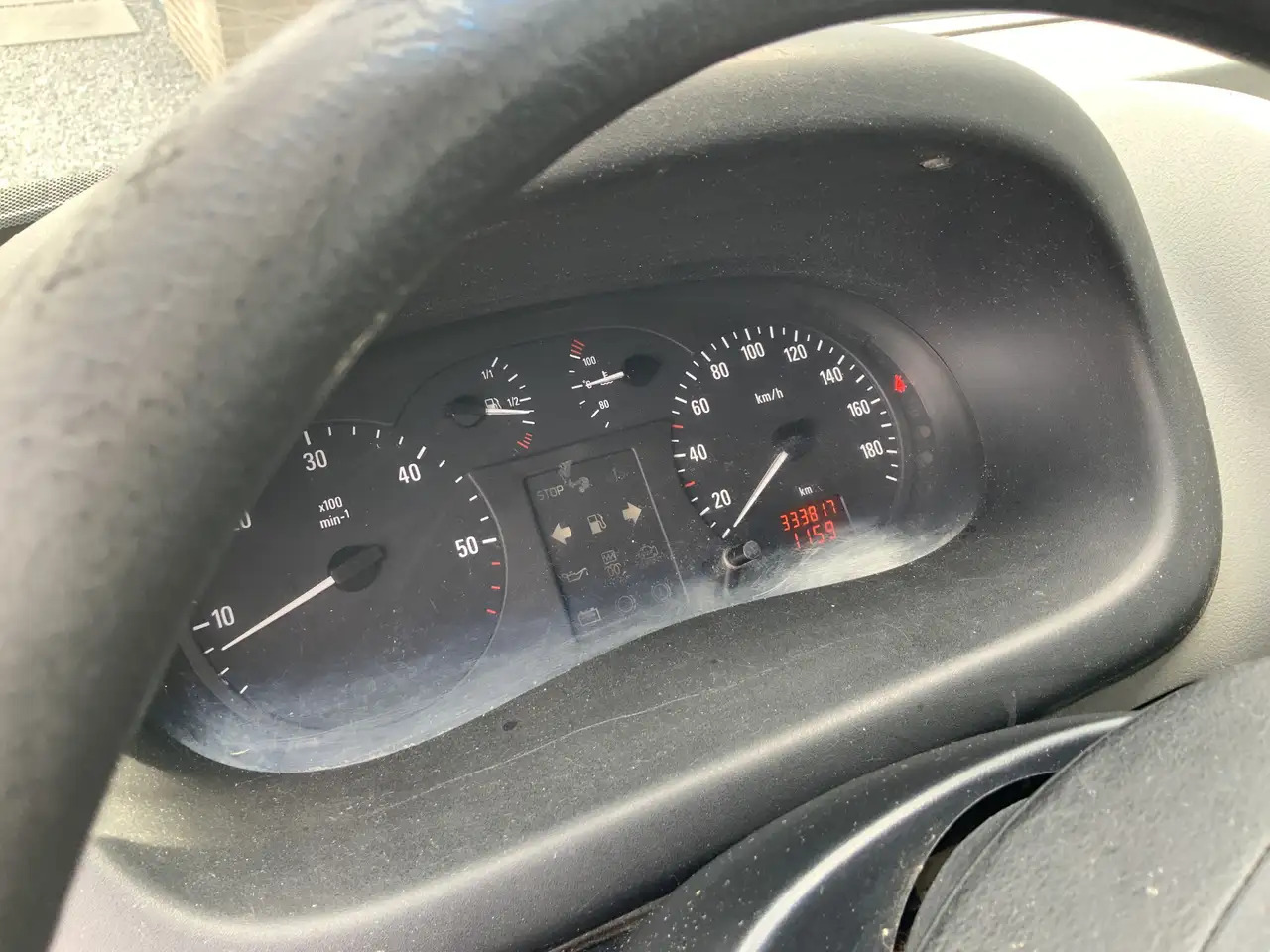 Opel Movano 2.5 DTi L2H2 3 Zits Trekhaak 2000 kg Euro 3 Marge - Βαν: φωτογραφία 5 Opel Movano 2.5 DTi L2H2 3 Zits Trekhaak 2000 kg Euro 3 Marge - Βαν: φωτογραφία 5