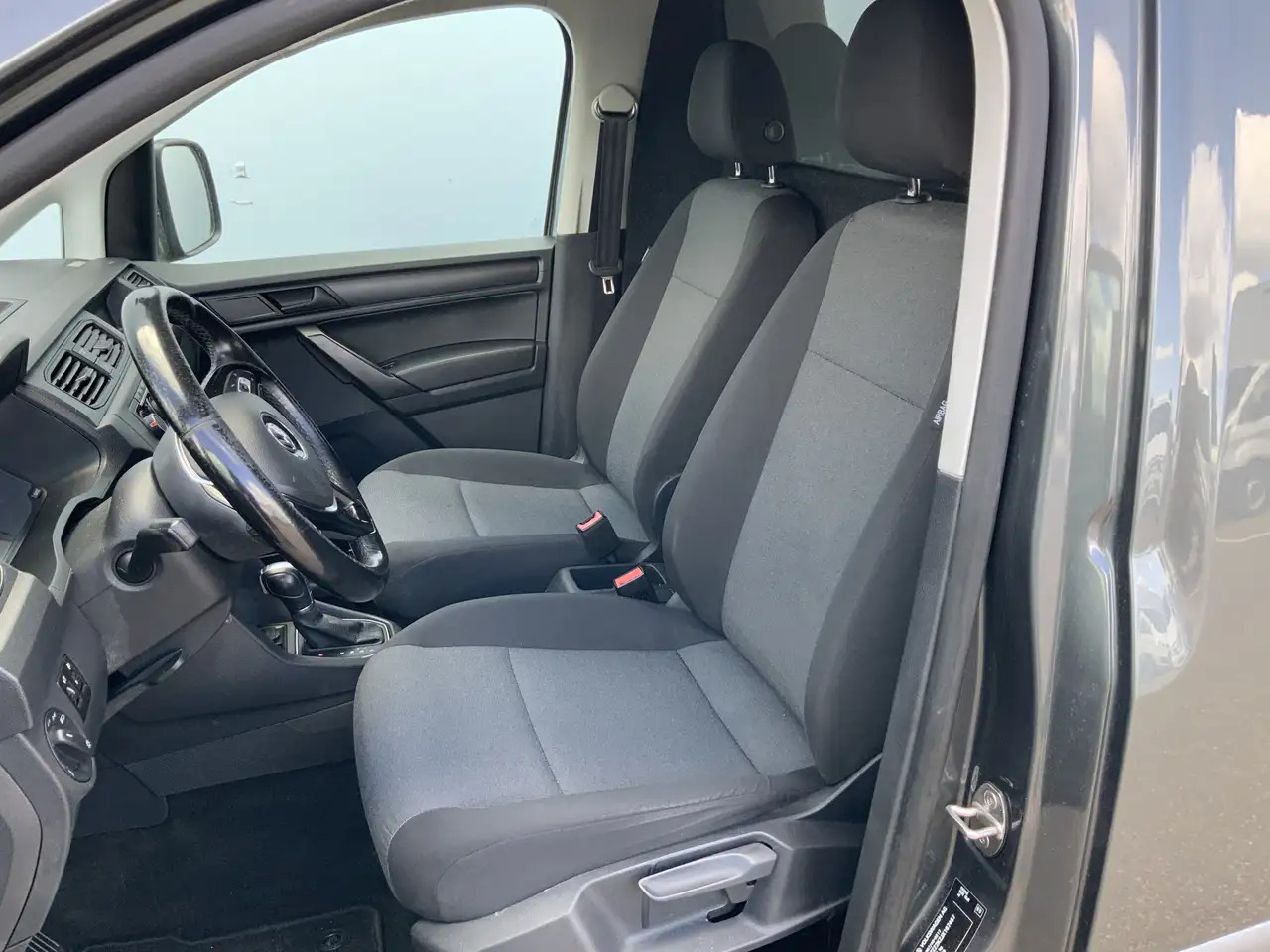 Volkswagen Caddy 2.0 TDI L1H1 BMT Highline Automaat Cruise Navi Alu - Μικρό βαν: φωτογραφία 4 Volkswagen Caddy 2.0 TDI L1H1 BMT Highline Automaat Cruise Navi Alu - Μικρό βαν: φωτογραφία 4