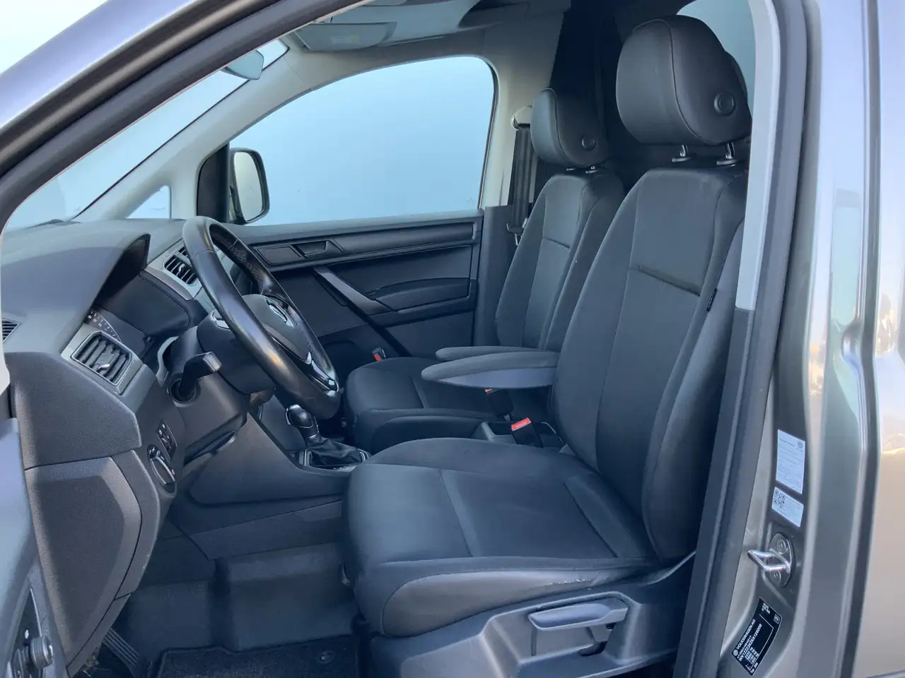 Volkswagen Caddy 2.0 TDI L2H1 150 pk DSG Maxi Excl. Edition Autom A - Μικρό βαν: φωτογραφία 4 Volkswagen Caddy 2.0 TDI L2H1 150 pk DSG Maxi Excl. Edition Autom A - Μικρό βαν: φωτογραφία 4