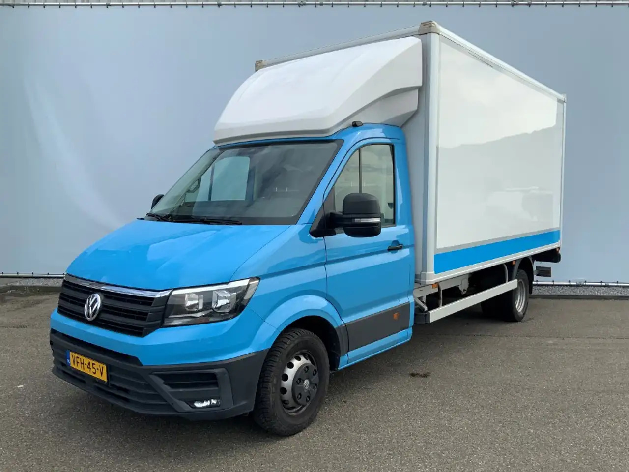 Volkswagen Crafter 35 2.0 TDI L4 Meubelbak & Lift Automaat Airco Crui - Επαγγελματικό αυτοκίνητο κόφα: φωτογραφία 1 Volkswagen Crafter 35 2.0 TDI L4 Meubelbak & Lift Automaat Airco Crui - Επαγγελματικό αυτοκίνητο κόφα: φωτογραφία 1