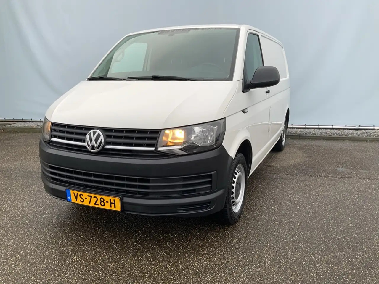 Volkswagen T6 Transporter 2.0 TDI L1H1 Comfortline Airco Navi Trekhaak 2200 - Βαν: φωτογραφία 1 Volkswagen T6 Transporter 2.0 TDI L1H1 Comfortline Airco Navi Trekhaak 2200 - Βαν: φωτογραφία 1