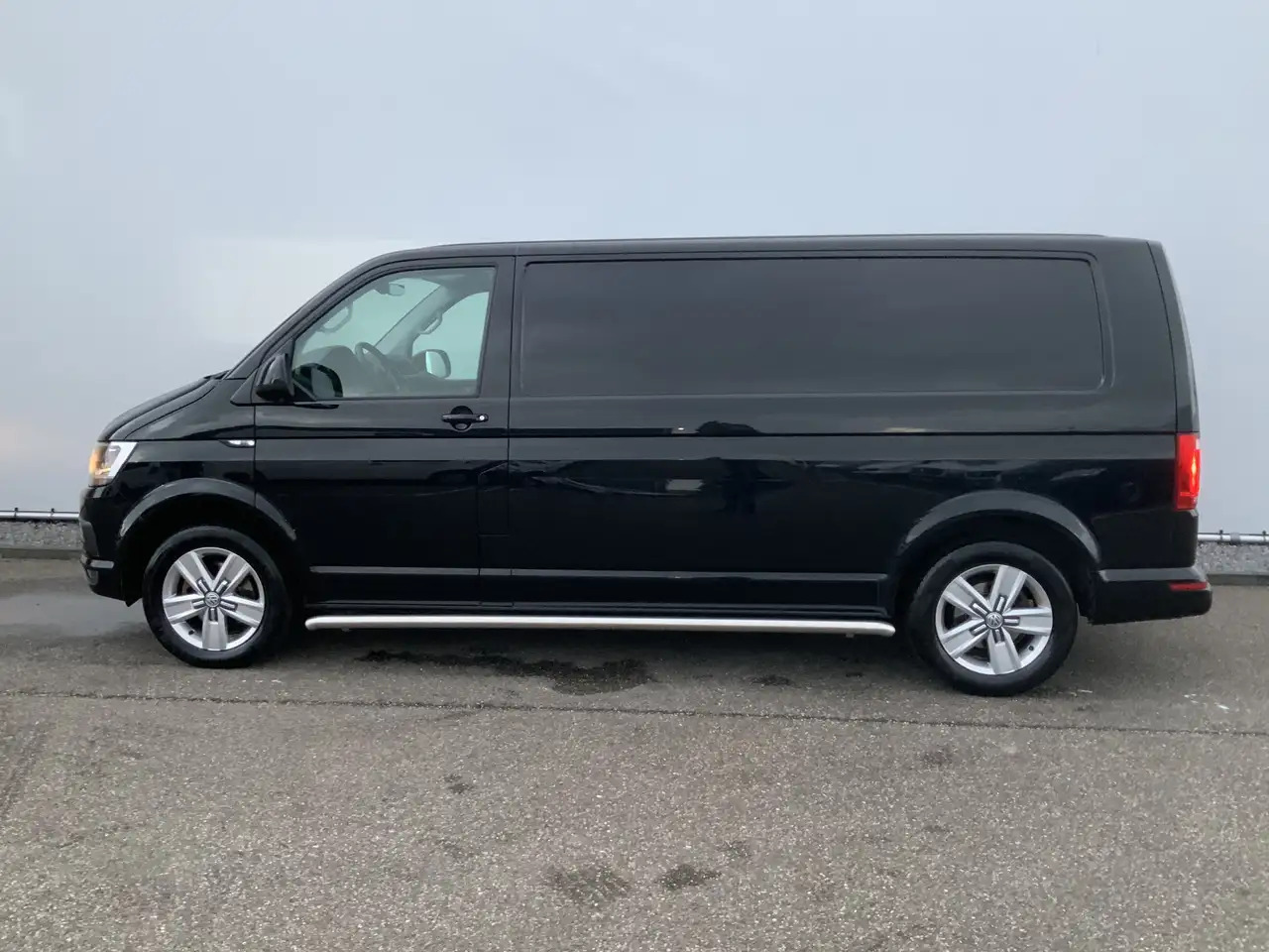 Volkswagen T6 Transporter 2.0 TDI L2H2 Highline Automaat Airco Cruise Navi A - Βαν: φωτογραφία 3 Volkswagen T6 Transporter 2.0 TDI L2H2 Highline Automaat Airco Cruise Navi A - Βαν: φωτογραφία 3