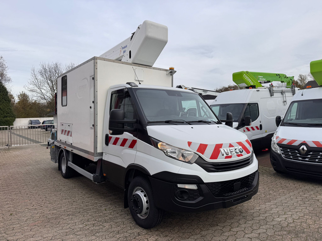 IVECO Daily 70C18 Hubarbeitsbühne Steiger France Elevateur 172 CPL EURO 6C - Φορτηγό με εναέρια πλατφόρμα: φωτογραφία 2 IVECO Daily 70C18 Hubarbeitsbühne Steiger France Elevateur 172 CPL EURO 6C - Φορτηγό με εναέρια πλατφόρμα: φωτογραφία 2