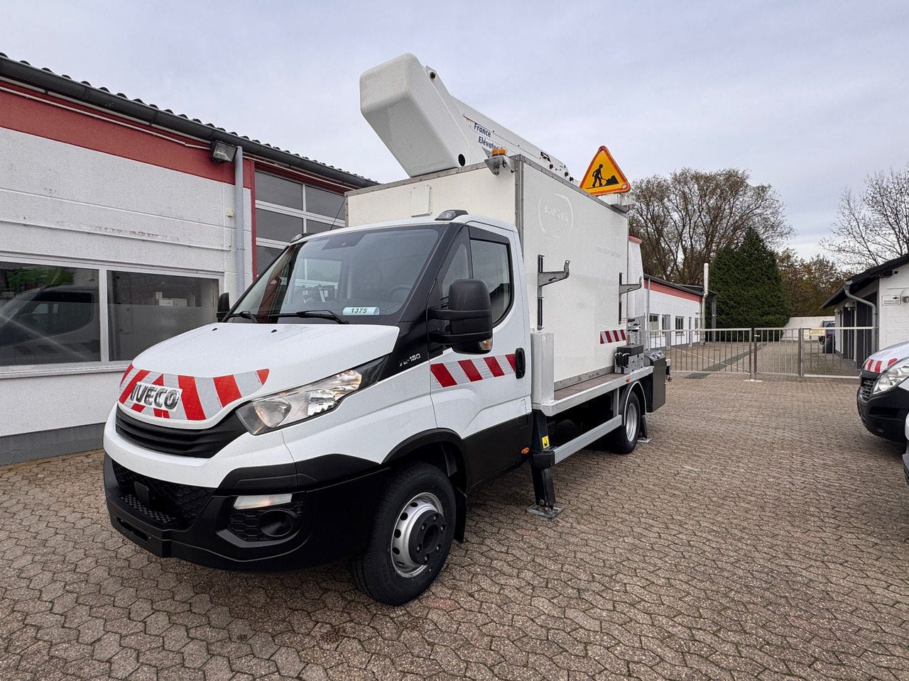 IVECO Daily 70C18 Hubarbeitsbühne Steiger France Elevateur 172 CPL EURO 6C - Φορτηγό με εναέρια πλατφόρμα: φωτογραφία 1 IVECO Daily 70C18 Hubarbeitsbühne Steiger France Elevateur 172 CPL EURO 6C - Φορτηγό με εναέρια πλατφόρμα: φωτογραφία 1