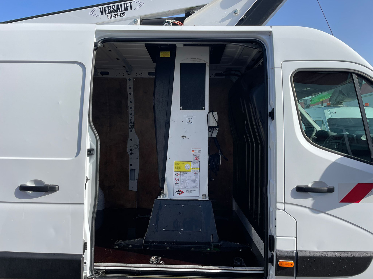 Μίσθωση  Renault Master Hubarbeitsbühne Time Versalift ETL-32-125 Renault Master Hubarbeitsbühne Time Versalift ETL-32-125: φωτογραφία 7