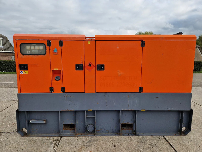 Atlas-Copco QAS150 met Leroy Somer generator - Βιομηχανική γεννήτρια: φωτογραφία 1 Atlas-Copco QAS150 met Leroy Somer generator - Βιομηχανική γεννήτρια: φωτογραφία 1