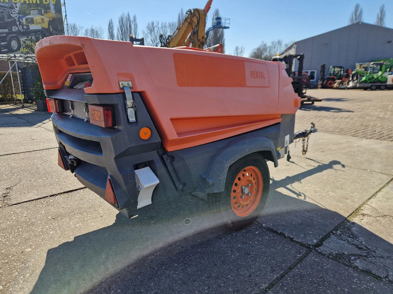 Atlas-Copco XAS57 in zeer nette staat - Αεροσυμπιεστής: φωτογραφία 4 Atlas-Copco XAS57 in zeer nette staat - Αεροσυμπιεστής: φωτογραφία 4