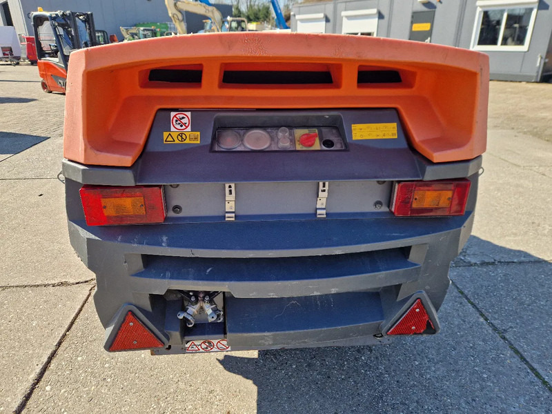 Atlas-Copco XAS57 - Αεροσυμπιεστής: φωτογραφία 3 Atlas-Copco XAS57 - Αεροσυμπιεστής: φωτογραφία 3