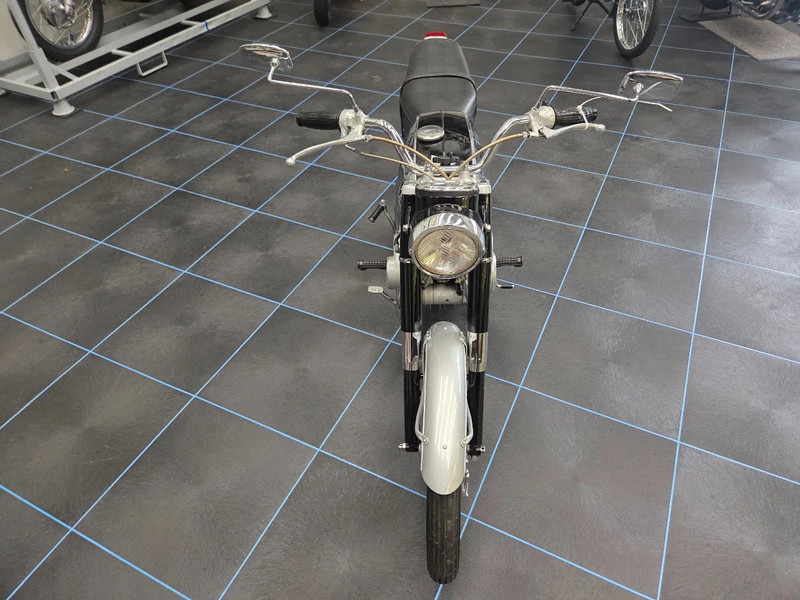 Honda CB160, Honda Dream SA en Honda CL77: 3 oldtimer motorfietsen - Μοτοσικλέτα: φωτογραφία 4 Honda CB160, Honda Dream SA en Honda CL77: 3 oldtimer motorfietsen - Μοτοσικλέτα: φωτογραφία 4