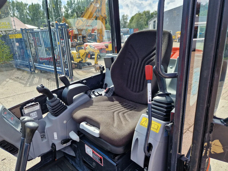 Μίνι εκσκαφέας Kubota KX019-4 met 1990 uur: φωτογραφία 8